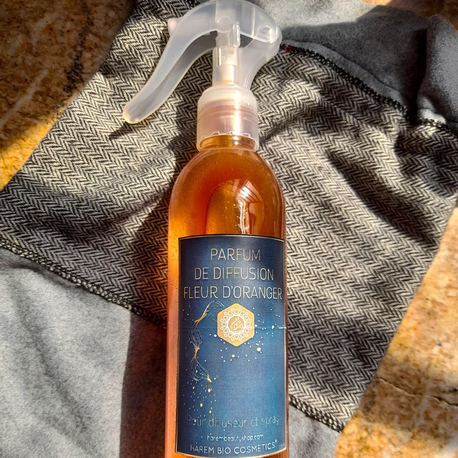 Spray parfum d'intérieur ambre et fleur d'oranger-min